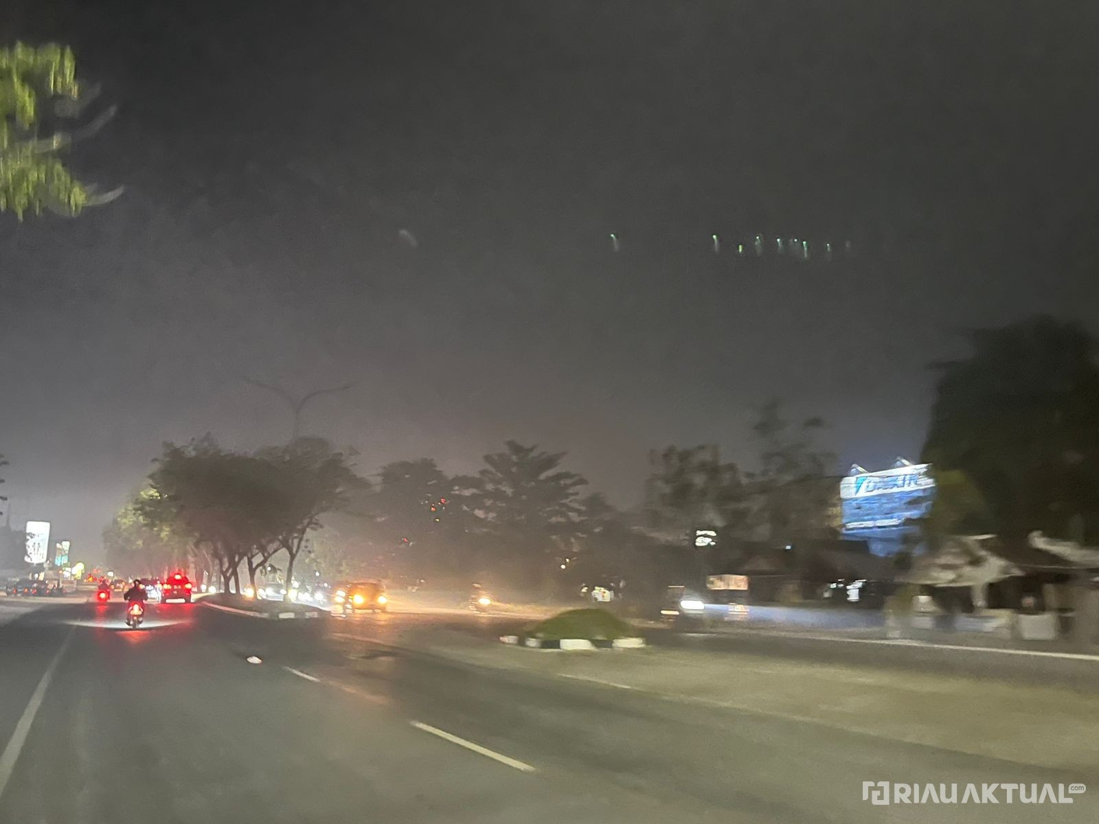 Kabut dan Bau Menyengat Akibat Karhutla Mulai Muncul di Pekanbaru