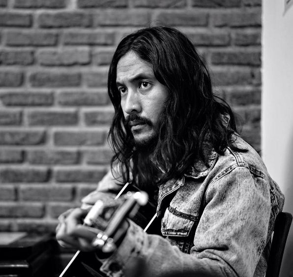 Penyanyi Ello Ditangkap Polisi Diduga Terkait Ganja