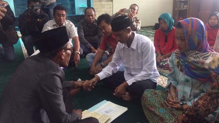 Nikah saat Berstatus Tahanan, Pejambret Ini Sulit Lafalkan Ijab Kabul