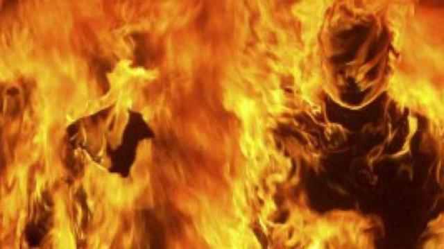 Akibat cemburu, Yeni dibakar pakai bensin oleh mantan suami