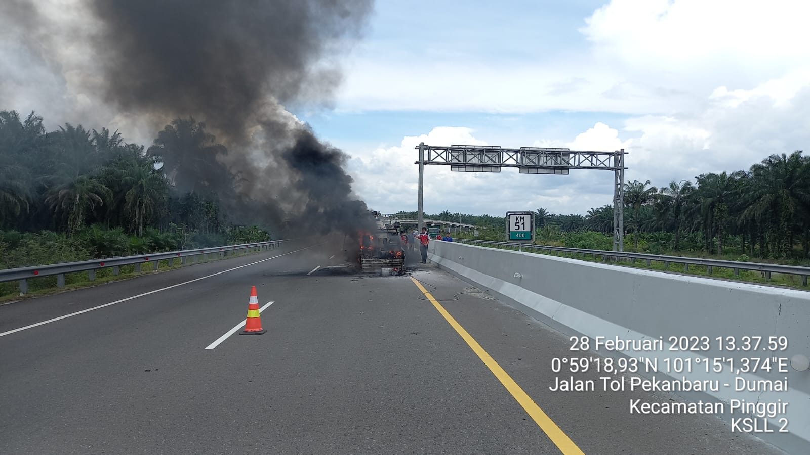 Mesin Cat Meledak di Tol Permai, Pekerja Luka-luka