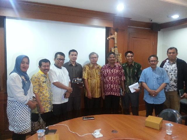 Bahas Ranperda IMTA, Pansus DPRD Datangi Kemenakertrans