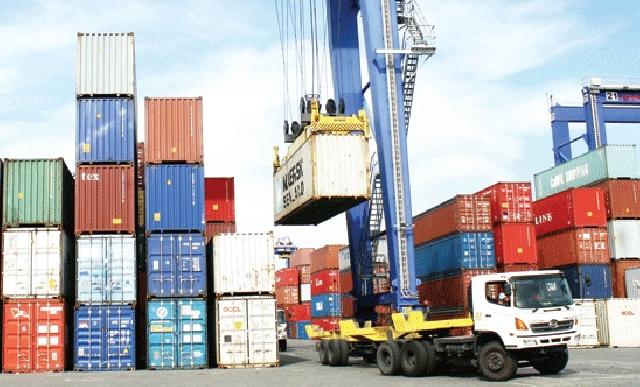 Dubai Port akan membangun pelabuhan dan terminal peti kemas di Jawa Timur dan Sumatera Selatan.