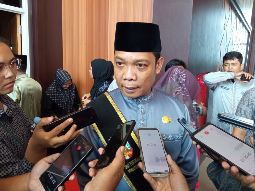 Puluhan THL DLHK Pekanbaru Diduga Dipecat Sepihak, Pj Walikota Panggil Kepala Dinas
