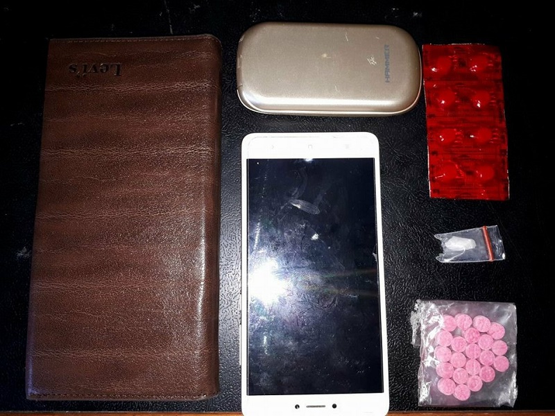 Polisi di Pekanbaru Tangkap Pengedar Ekstasi di Kantin Gereja