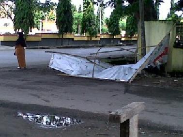 Firdaus: Baliho Balon Gubri Ikut Aturan Juga Dong !