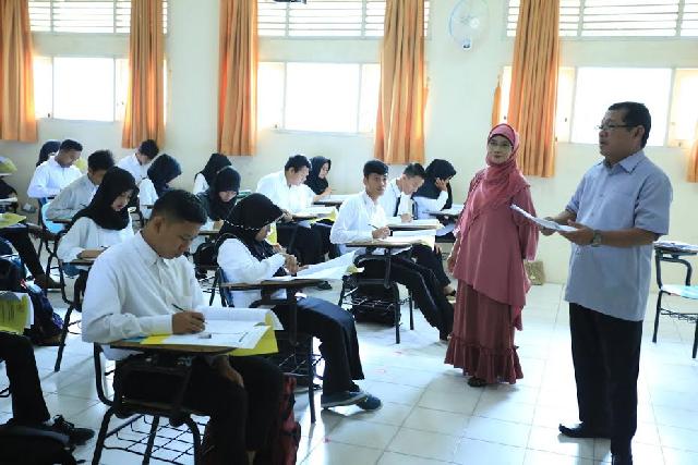 3.202 Calon Mahasiswa Baru Jalani Tes Tertulis Masuk UIR