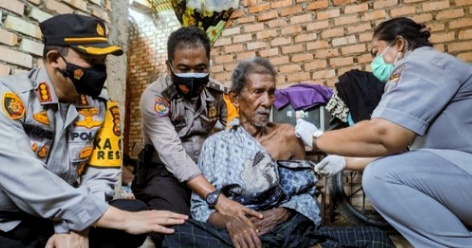 Jaga dan Sayangi Orang Tua serta Keluarga dengan Vaksinasi