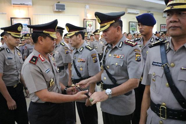 Polda Riau Sertijab Irwasda, Dir Resnarkoba, Termasuk Kapolres Kepulauan Meranti