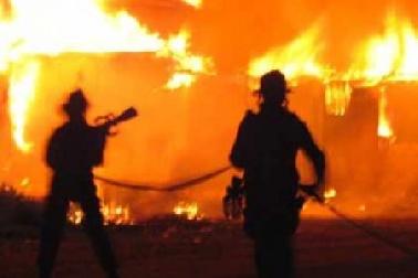 Rumah PNS Depag Riau di Cipta Karya Ludes Terbakar