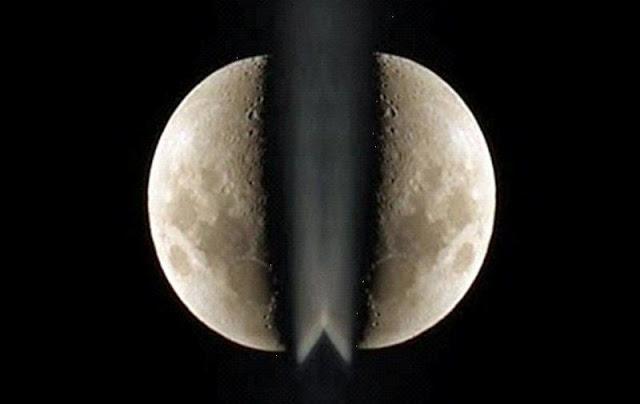 Berikut Bukti Jika Bulan Pernah Terbelah Menjadi Dua ?