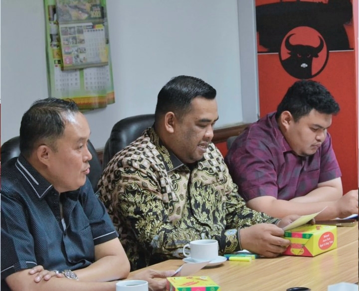 Bahas Materi APBD Perubahan, Fraksi PDIP Adakan Pertemuan dengan Sekretariat DPRD Riau