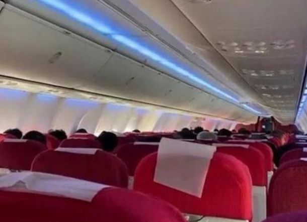 Netizen Jengkel, Pesawat Sudah Mau Lepas Landas Malah Putar Balik