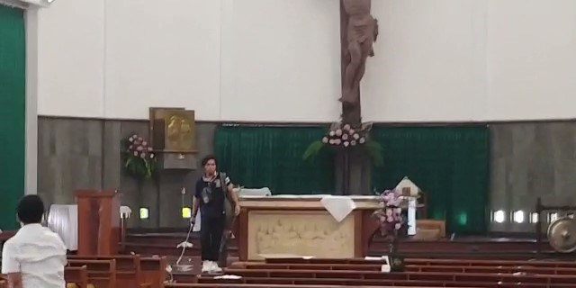 Video Detik-detik Pelaku Menyerang Jemaat Gereja Lidwina Sleman