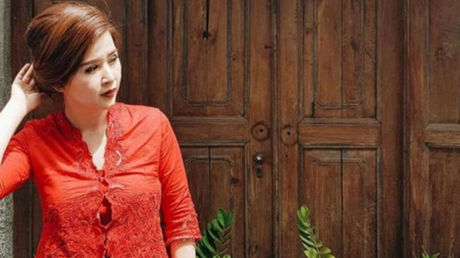 Isu Video Panas Grace Natalie, Ribuan Cewek Mau Nikahi Ahok