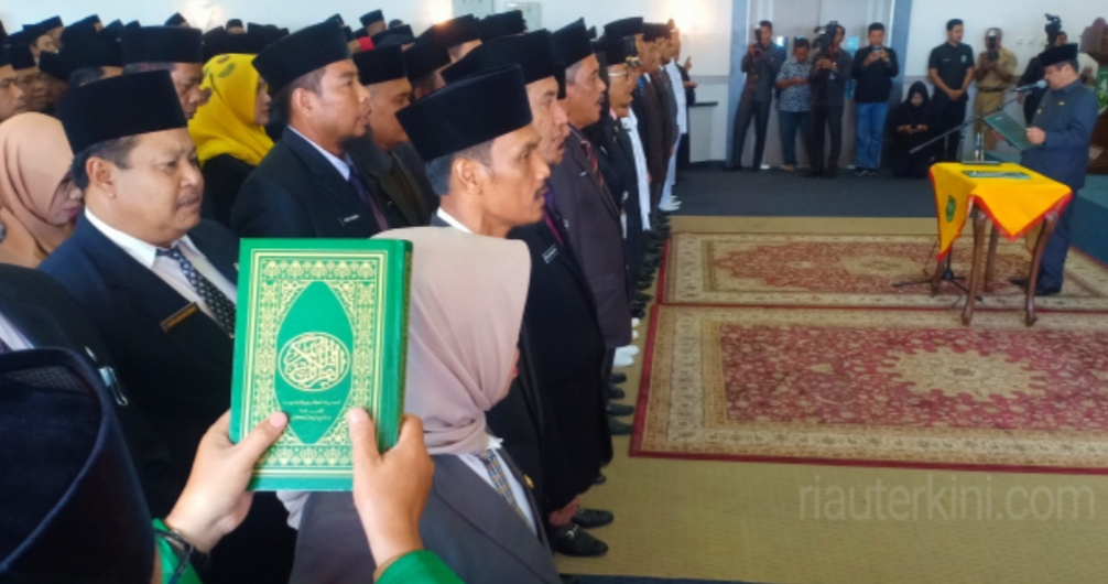 Bupati Lantik Pejabat Pimpinan Tinggi Pratama Pemkab Bengkalis 