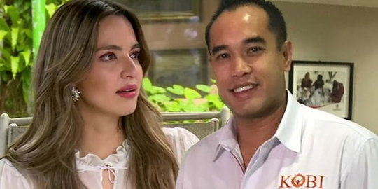 Ardi Makan Di Warung Mie Ayam Sempit, Ekspresi Anak Nia Ramadhani Jadi Sorotan