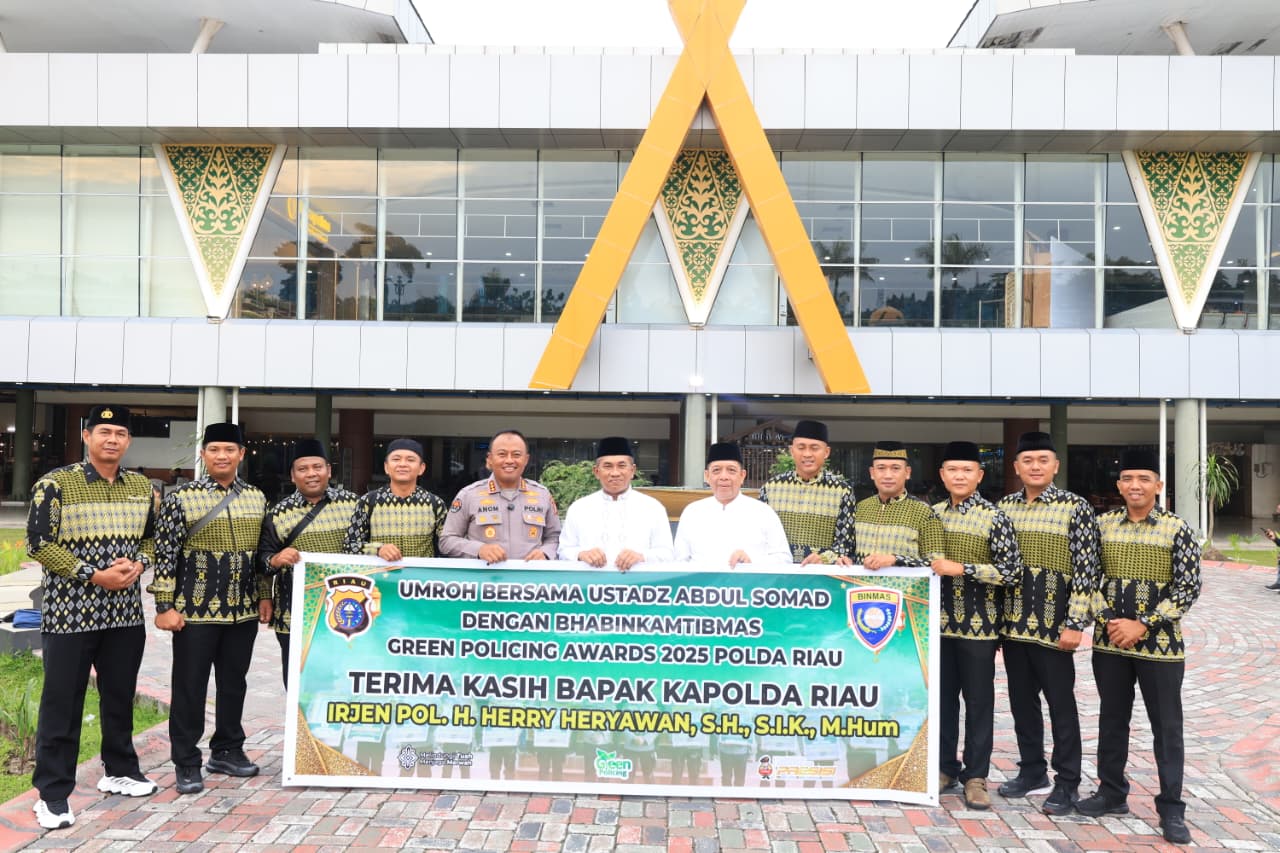 Raih Green Policing Award, 10 Bhabinkamtibmas Polda Riau Berangkat Umroh