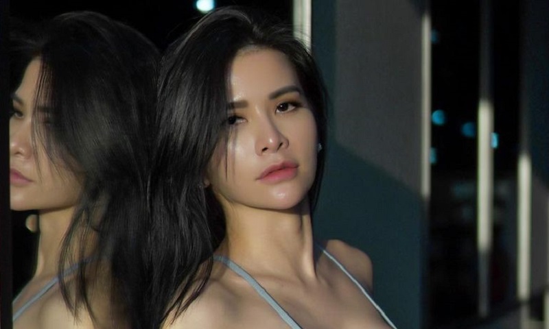 Maria Vania Pamer Bodi Aduhai Banjir Keringat