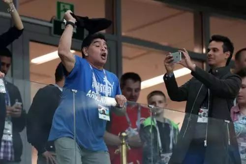 Maradona Rela Tak Dibayar Untuk Latih Timnas Argentina