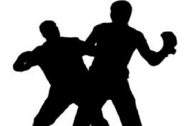 Gebetan Diganggu, Dua Waria Saling Adu Jotos