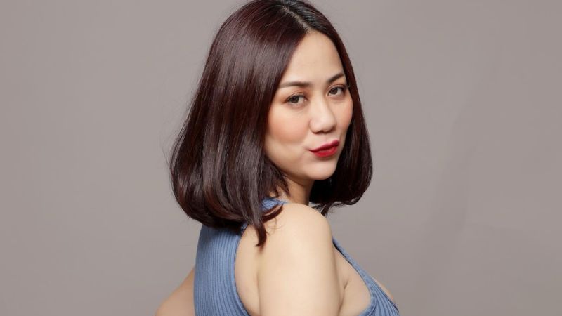 Tante Ernie Pakai Bikin Salfok, Netizen: Makin Aduha