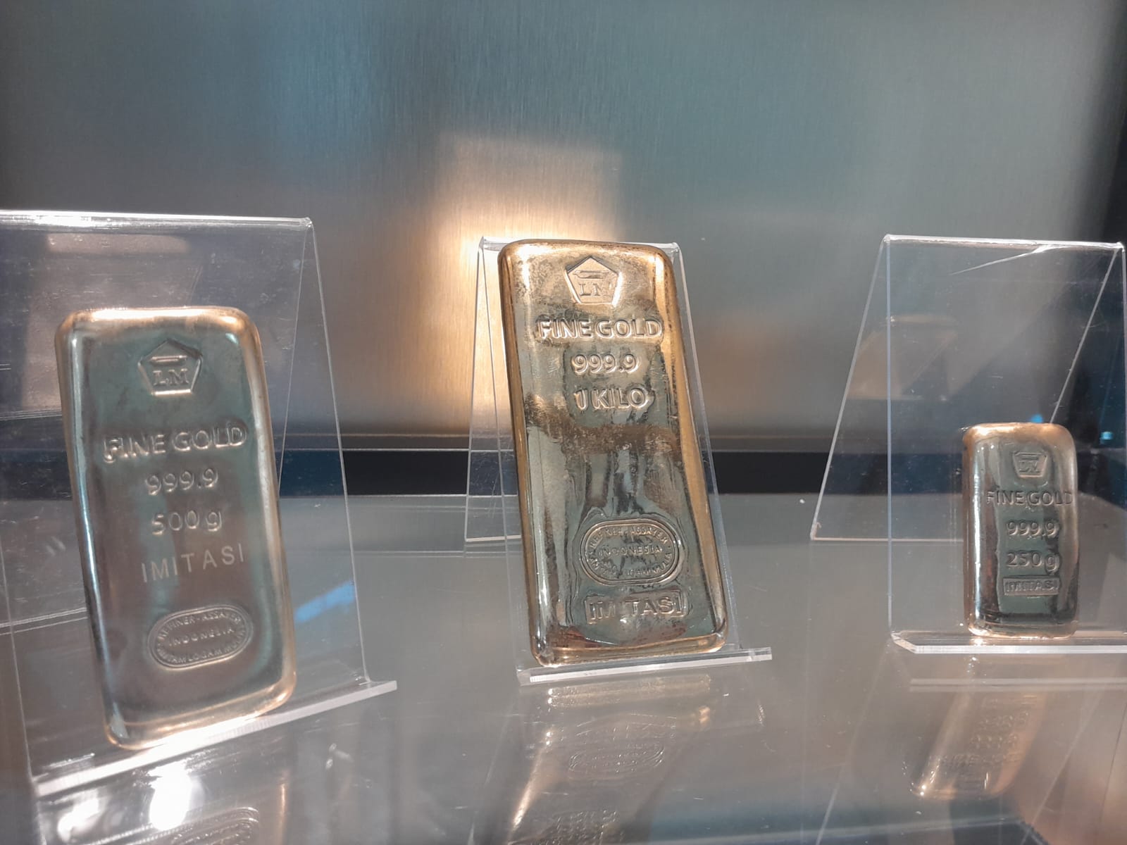 Harga Emas Antam Hari Ini Tiba-tiba Turun Hingga Rp13 Ribu