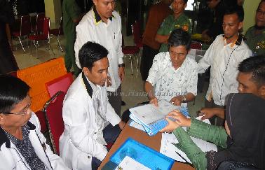 PKS Perdana Daftarkan 45 Caleg ke KPUD Pekanbaru