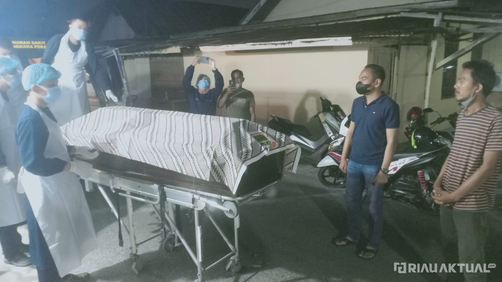 Tubuh Mulai Membusuk, Pria Paruh Baya Ditemukan Tewas Dalam Rumah