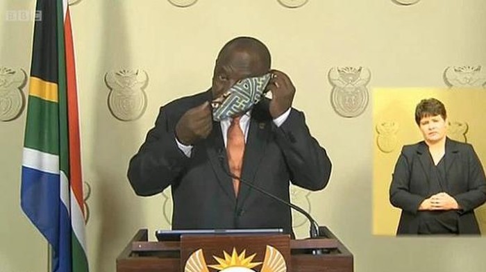 Ditertawakan karena Insiden Masker, Presiden Afsel Ikut Olok-olok Diri Sendiri