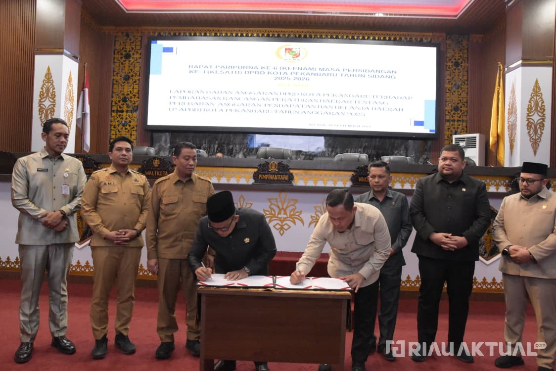 DPRD Pekanbaru Sahkan APBD-P 2025, Fokus Bayar Utang dan Perbaikan Jalan