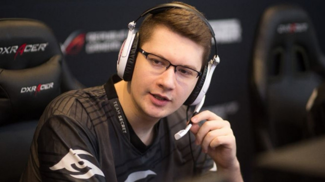 10 Gamer Terkaya Dunia , Wajahnya Bikin Cewek Klepek-klepek