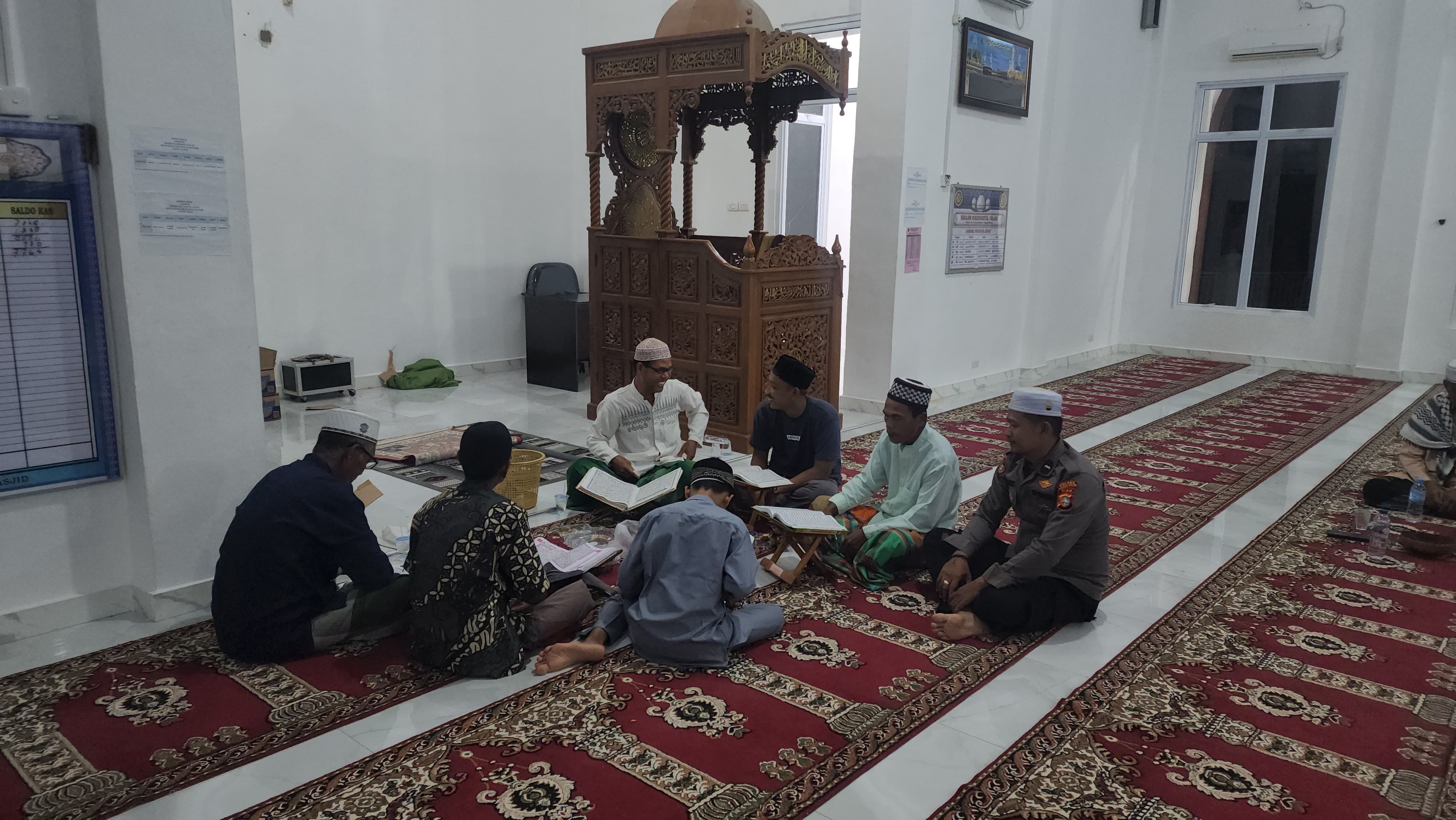 Polsek Bangko Pusako Gelar Tadarus Al-Qur’an Bersama Masyarakat di Bulan Ramadhan