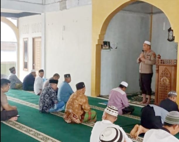 Kapolsek Minas Serukan Pilkada Damai Lewat Program Jumat Keliling di Masjid Al Istiqomah