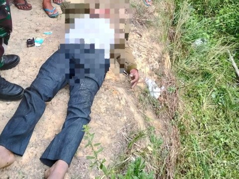 Warga Kampar Dihebohkan Penemuan Mayat Pria di Tepi Jalan Poros