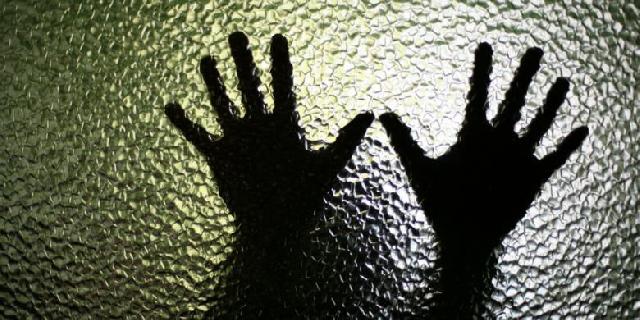 Parah ! Anggota DPRD Tepergok Mesum dengan Gadis 17 Tahun di Mobil Dinasnya