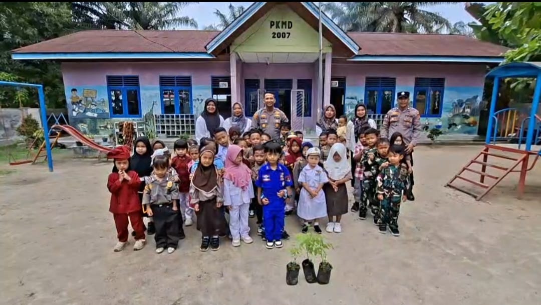Green Policing Polda Riau, Polsek LBJ Edukasi Anak TK Jaga Alam
