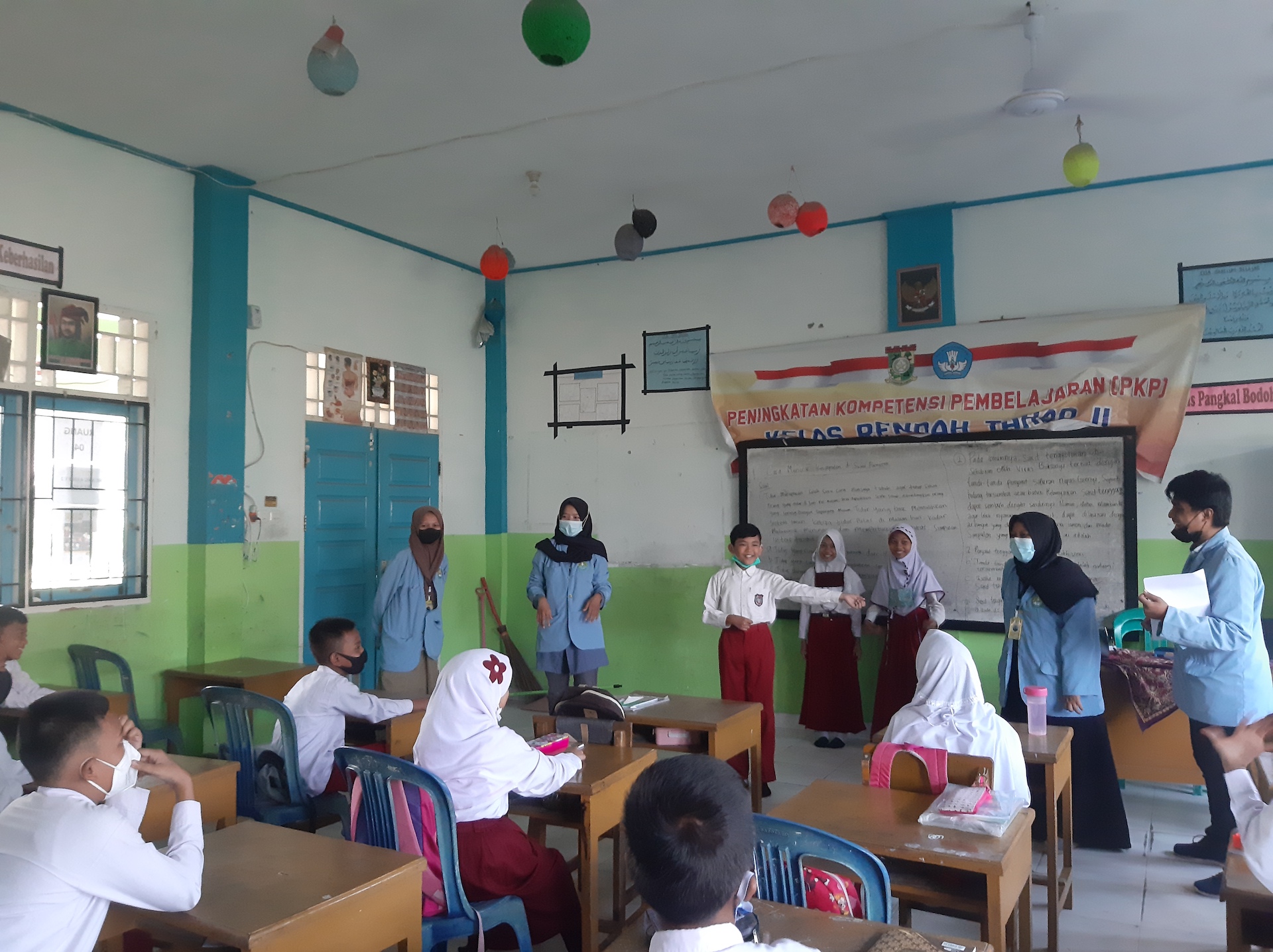 Lakukan Pengabdian, Mahasiswa Kukerta UNRI Tarai Bangun Beri Penyuluhan Covid-19 di SDN 024