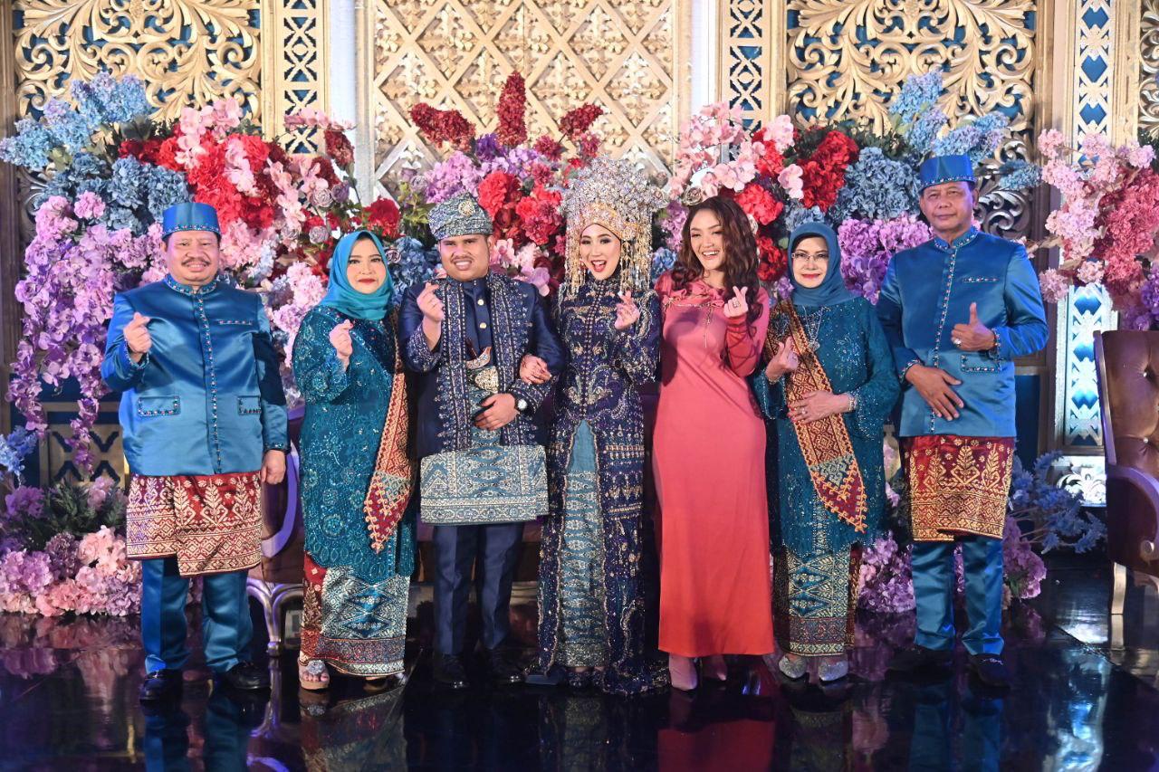 Pernikahan Putra Bupati Bengkalis, Muhammad Arsya Fadillah, dan Tiara Sumarna Dirayakan Meriah di Pekanbaru