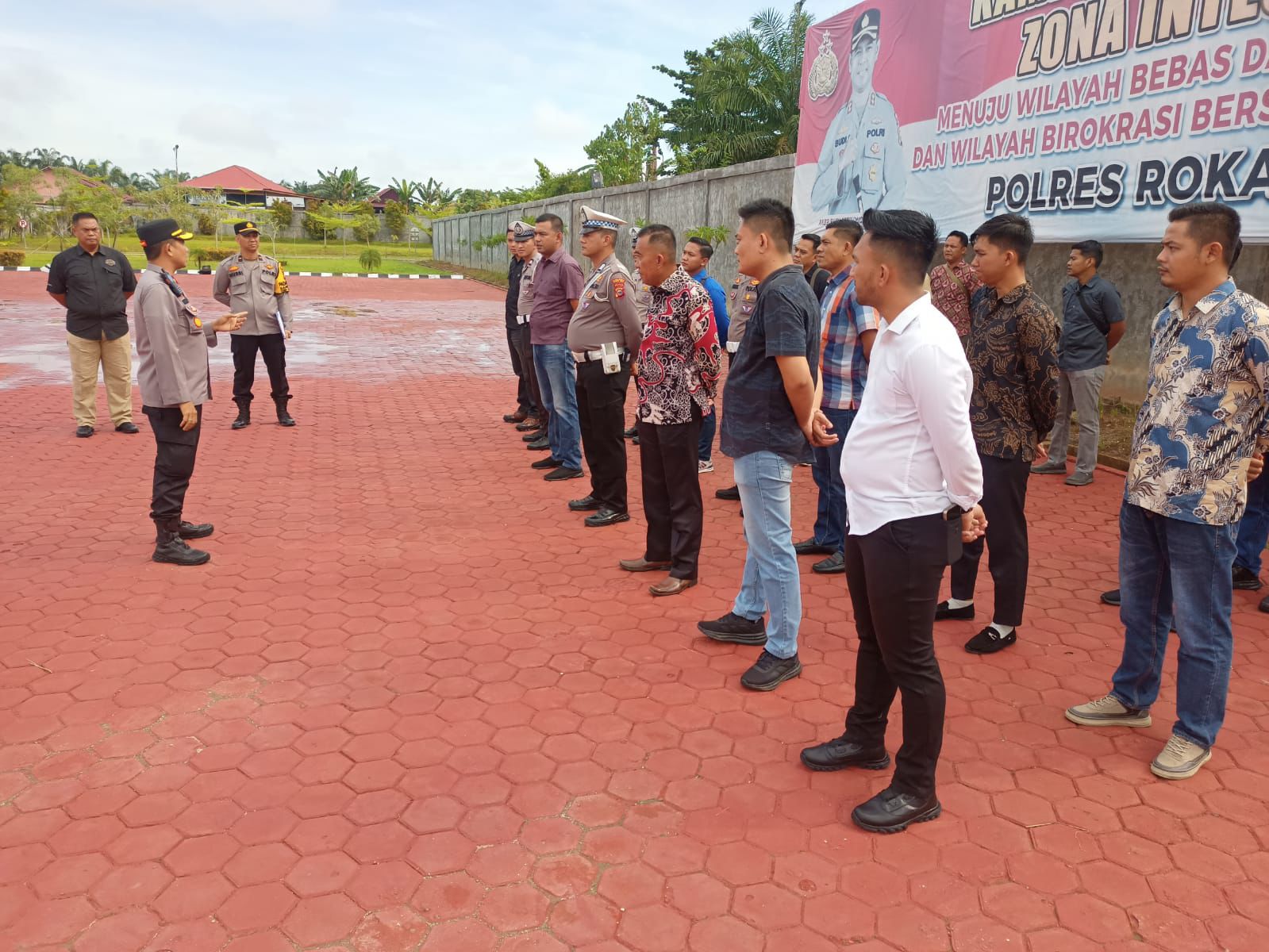 Wakapolres Rohul Pimpin Apel Persiapan Operasi Mantap Praja Lancang Kuning 2024