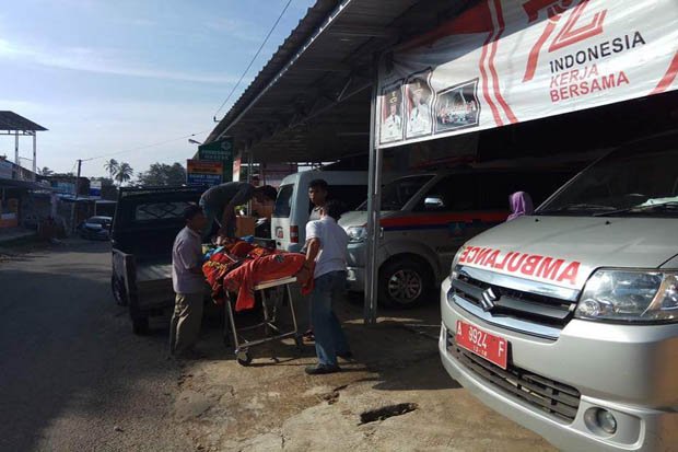 Ditolak Puskesmas, Pasien Sekarat Dibawa Pakai Pikap Pengangkut Pasir