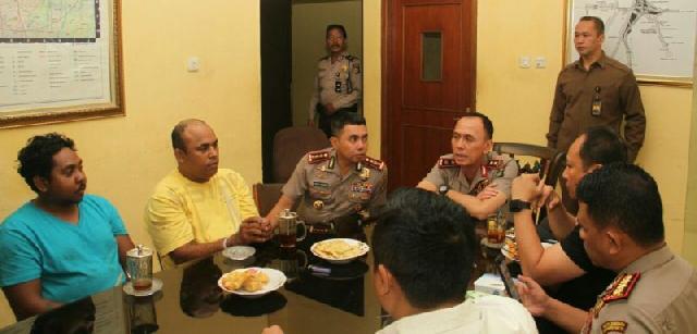 Foto Pro-Kontra Kapolda Satu Meja Makan Bersama Pembacok Hermansyah, Ini Tanggapan Polri