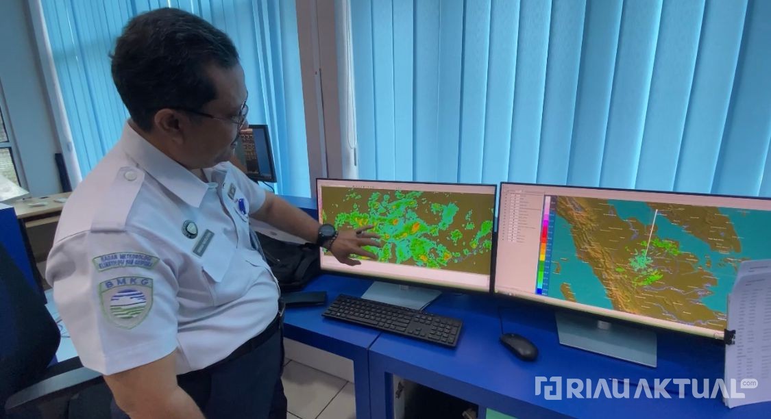 Cuaca Riau 15 Juli 2025: Didominasi Cerah Berawan, Hujan Ringan Guyur Beberapa Wilayah Malam Hari