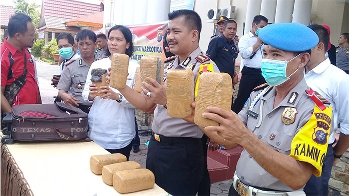 Bawan Ganja Seberat 9 Kg, Remaja Asal Aceh Ditangkap di Dumai