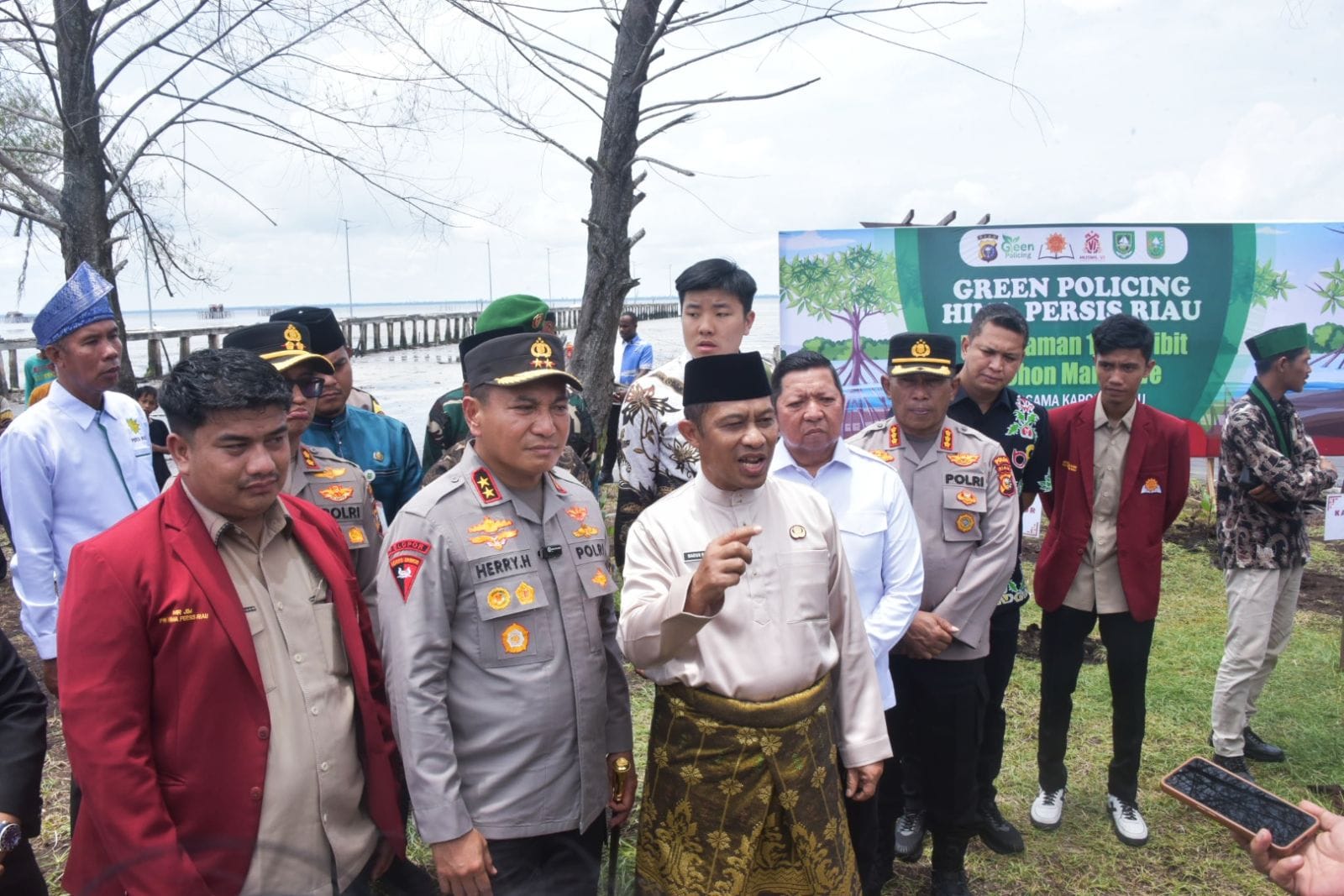 Wabup Bengkalis Apresiasi Aksi Penghijauan Hima Persis, Selamatkan Pulau dari Ancaman Abrasi
