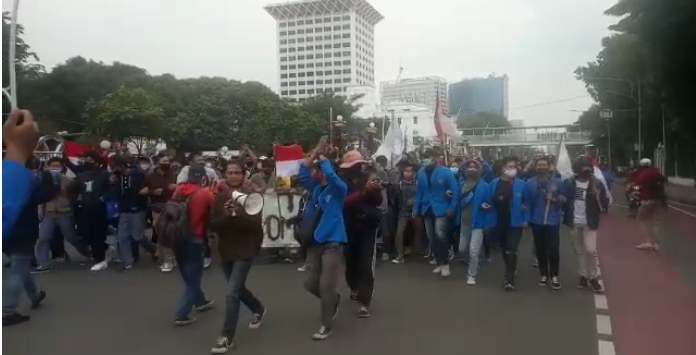 Survei Terkini: Ada Situasi di Bawah Alam Sadar, Masyarakat Takut Menyatakan Pendapat