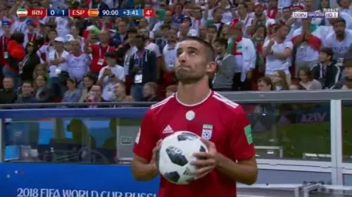 Aksi Kocak Pemain Iran saat Lawan Spanyol di Piala Dunia 2018