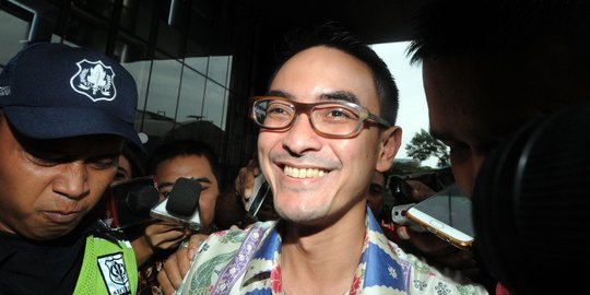 Diperiksa KPK, Zumi Zola Siap Jika Ditahan