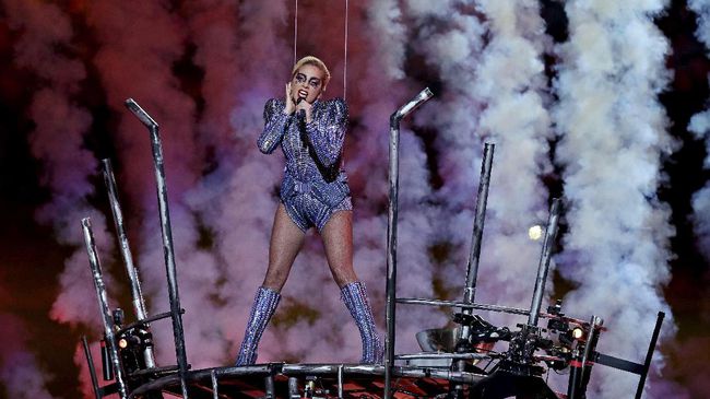 Infeksi Pita Suara, Lady Gaga Tunda Konser