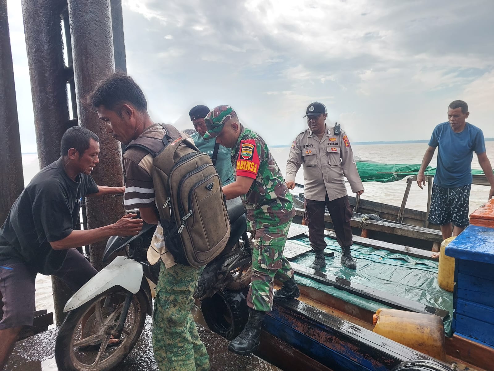 Sinergitas TNI-Polri Jadi Benteng Keamanan di Kuala Kampar